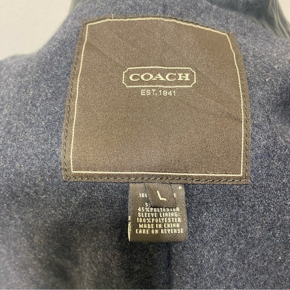 Coach Black Leather Jacket Men's Size Large
100% Leather With Wool Blend Liner - Picture 11 of 12